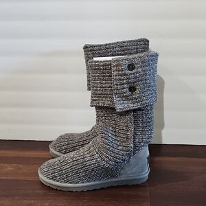 UGG Gray Knit Winter Boots. Classic Cardy